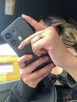 Snapshot of Mila_Morgan chatting on 03-11-25, 08:31 Mila Morgan online show from 03-11-25, 08:31