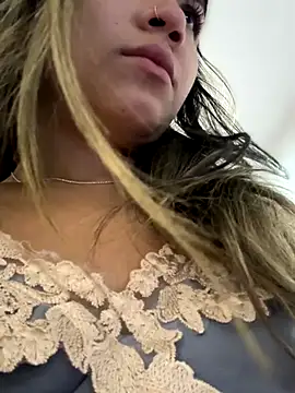 Snapshot of Mila_Morgan chatting on 10-17-25, 03:14 Mila Morgan online show from 10-17-25, 03:14