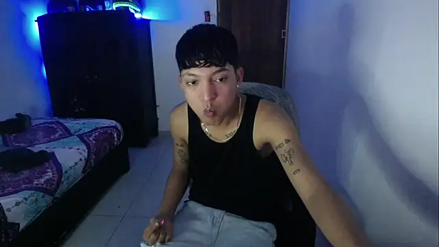 Snapshot of Sxntisaul__ chatting on 02-16-25, 05:59 Sxntisaul online show from 02-16-25, 05:59