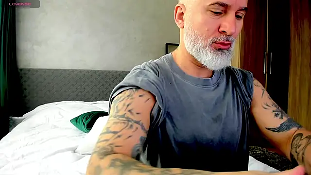 BlowMyXXL online show from 02-28-25, 08:31