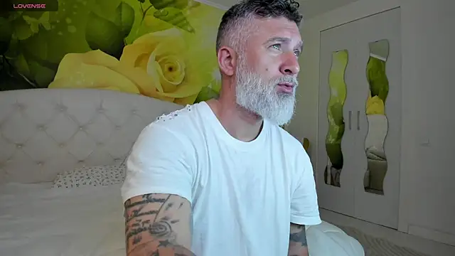 BlowMyXXL online show from 03-22-26, 07:34