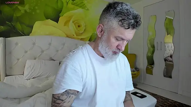 BlowMyXXL online show from 04-02-26, 05:38