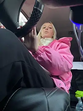 Snapshot of MerlinDave chatting on 10-13-25, 12:54 MerlinDave online show from 10-13-25, 12:54