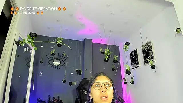 Raven Witch  online show from 03-24-26, 06:02