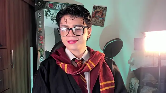 Snapshot of marckalexis chatting on 10-17-25, 01:53 marckalexis online show from 10-17-25, 01:53