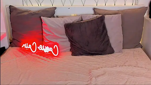 CassyCain online show from 04-12-26, 09:03