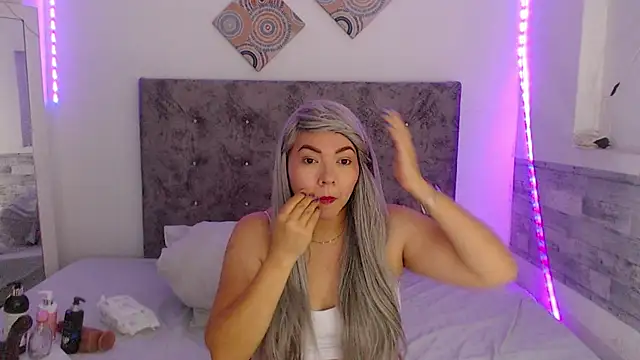 Cuckold lover69 online show from 04-09-26, 03:17