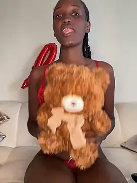 Snapshot of Fanclubbbbb chatting on 02-14-26, 08:11 Fanclubbbbb online show from 02-14-26, 08:11