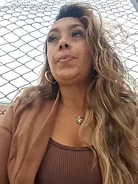 lauramcdowell1 online show from 02-23-25, 01:32