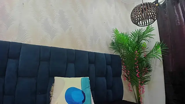 Ammy Connor1 online show from 12-13-25, 09:09