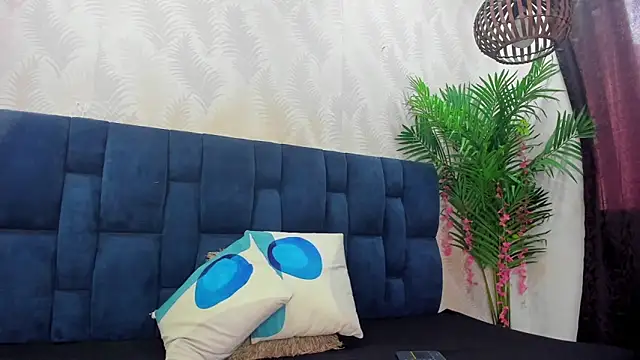 Ammy Connor1 online show from 12-22-25, 09:23