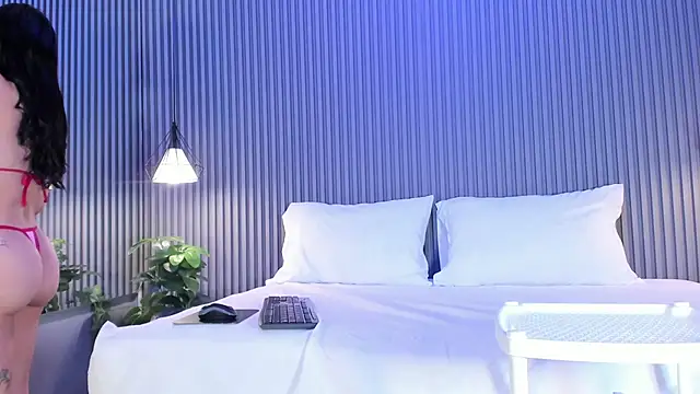 MaluDiaz online show from 10-16-25, 05:14