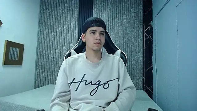 Snapshot of Mike_0233_ chatting on 11-22-25, 04:11 Mike 0233 online show from 11-22-25, 04:11