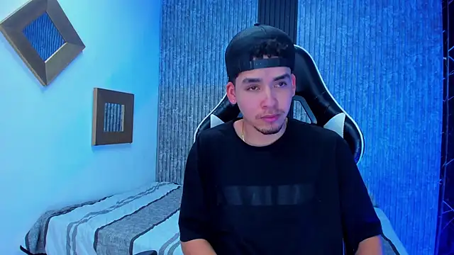 Mike 0233  online show from 01-08-26, 03:53