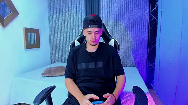 Mike 0233  online show from 01-11-26, 05:45