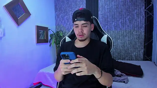 Mike 0233  online show from 01-17-26, 04:17