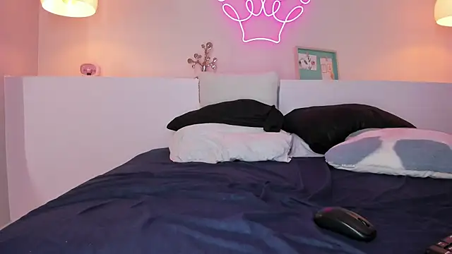 violeth hill online show from 02-07-25, 07:07