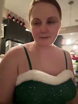 Snapshot of GingerSnap33 chatting on 12-24-24, 02:54 GingerSnap33 online show from 12-24-24, 02:54