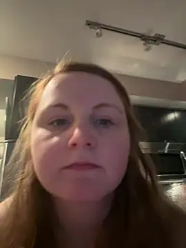 Snapshot of GingerSnap33 chatting on 01-04-25, 10:02 GingerSnap33 online show from 01-04-25, 10:02