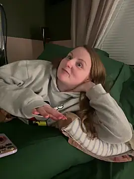 Snapshot of GingerSnap33 chatting on 01-25-25, 03:40 GingerSnap33 online show from 01-25-25, 03:40