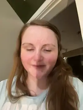 Snapshot of GingerSnap33 chatting on 02-04-25, 07:07 GingerSnap33 online show from 02-04-25, 07:07