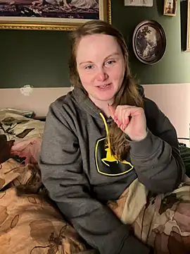 Snapshot of GingerSnap33 chatting on 02-05-25, 03:34 GingerSnap33 online show from 02-05-25, 03:34