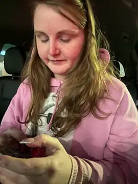 Snapshot of GingerSnap33 chatting on 02-14-25, 03:33 GingerSnap33 online show from 02-14-25, 03:33