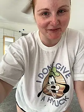 Snapshot of GingerSnap33 chatting on 09-30-25, 07:08 GingerSnap33 online show from 09-30-25, 07:08