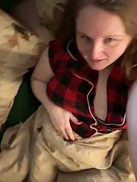 Snapshot of GingerSnap33 chatting on 10-12-25, 05:34 GingerSnap33 online show from 10-12-25, 05:34