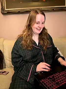 Snapshot of GingerSnap33 chatting on 11-02-25, 02:25 GingerSnap33 online show from 11-02-25, 02:25