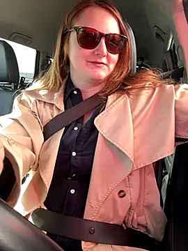 Snapshot of GingerSnap33 chatting on 11-09-25, 06:06 GingerSnap33 online show from 11-09-25, 06:06