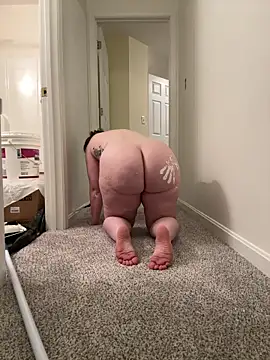 GingerSnap33 online show from 12-21-25, 03:13