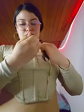 juli05star20 online show from 03-19-26, 02:26