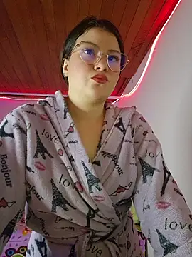 juli05star20 online show from 05-22-26, 10:37