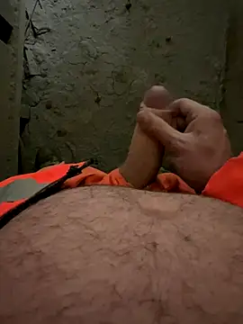 Snapshot of thestringer chatting on 10-22-25, 09:31 thestringer online show from 10-22-25, 09:31