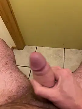 Snapshot of thestringer chatting on 11-21-25, 08:07 thestringer online show from 11-21-25, 08:07