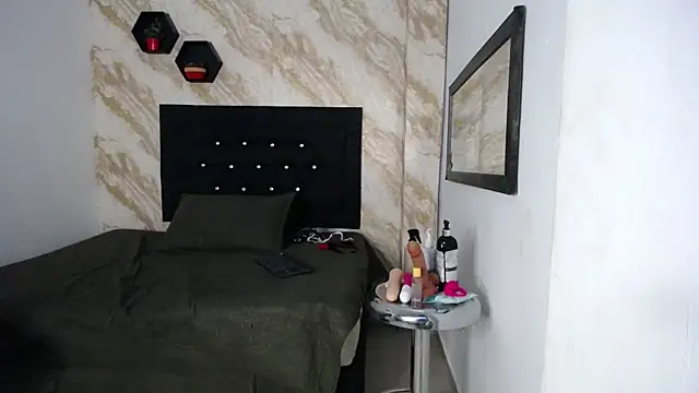 issa  love online show from 05-07-26, 12:32