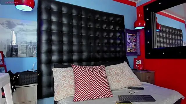 CloeRodriguez online show from 11-15-25, 09:21