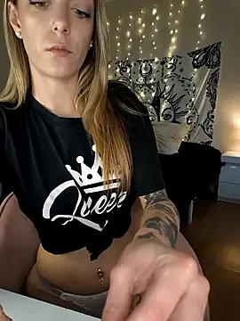 Snapshot of Nikiita-28 chatting on 03-20-25, 03:36 Nikiita-28 online show from 03-20-25, 03:36