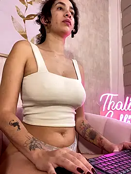 Snapshot of thaliacollins chatting on 10-11-25, 12:58 thaliacollins online show from 10-11-25, 12:58