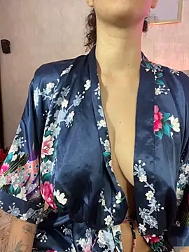 Snapshot of thaliacollins chatting on 11-09-25, 09:13 thaliacollins online show from 11-09-25, 09:13