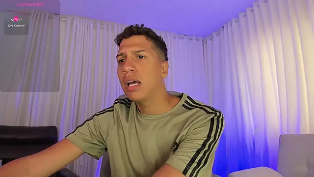 Snapshot of matt_benji chatting on 09-23-25, 03:26 matt benji online show from 09-23-25, 03:26