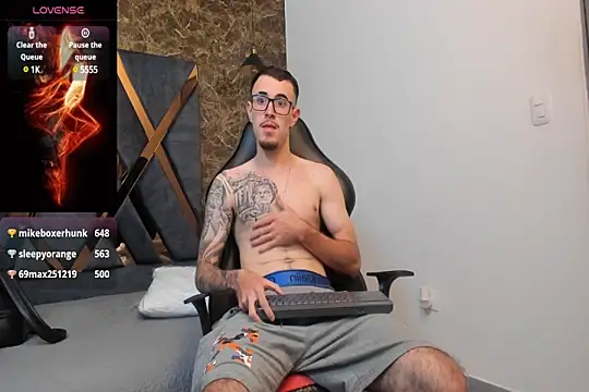 Snapshot of CodyWalkerR chatting on 12-27-24, 11:21 CodyWalkerR online show from 12-27-24, 11:21