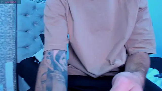 Snapshot of CodyWalkerR chatting on 11-22-25, 05:12 CodyWalkerR online show from 11-22-25, 05:12