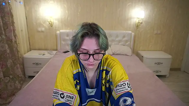 LunaaMayy online show from 02-04-26, 11:49