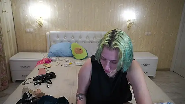 Snapshot of LunaaMayy chatting on 06-19-26, 11:08 LunaaMayy online show from 06-19-26, 11:08