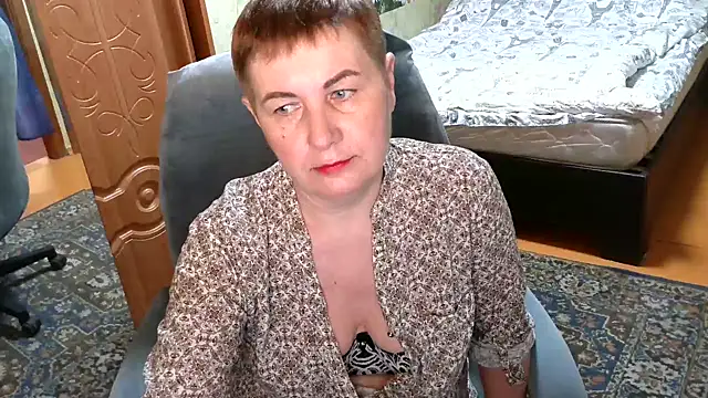 Snapshot of NicoleOlla chatting on 02-14-25, 12:14 NicoleOlla online show from 02-14-25, 12:14