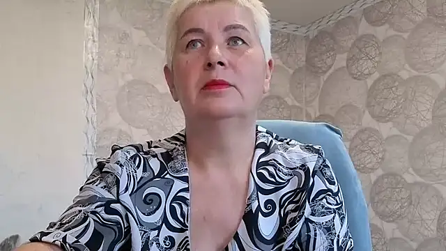 Snapshot of NicoleOlla chatting on 10-22-25, 01:39 NicoleOlla online show from 10-22-25, 01:39