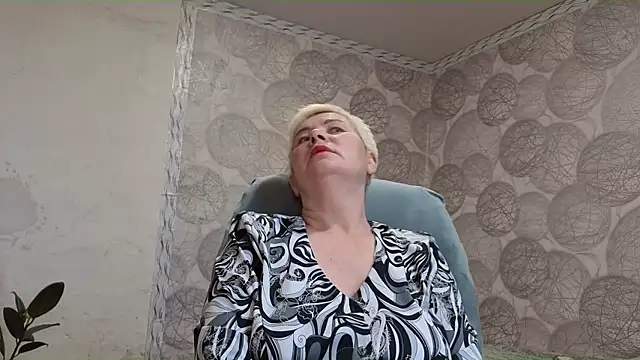 Snapshot of NicoleOlla chatting on 10-28-25, 02:48 NicoleOlla online show from 10-28-25, 02:48