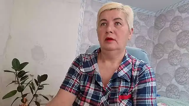 Snapshot of NicoleOlla chatting on 11-07-25, 03:39 NicoleOlla online show from 11-07-25, 03:39